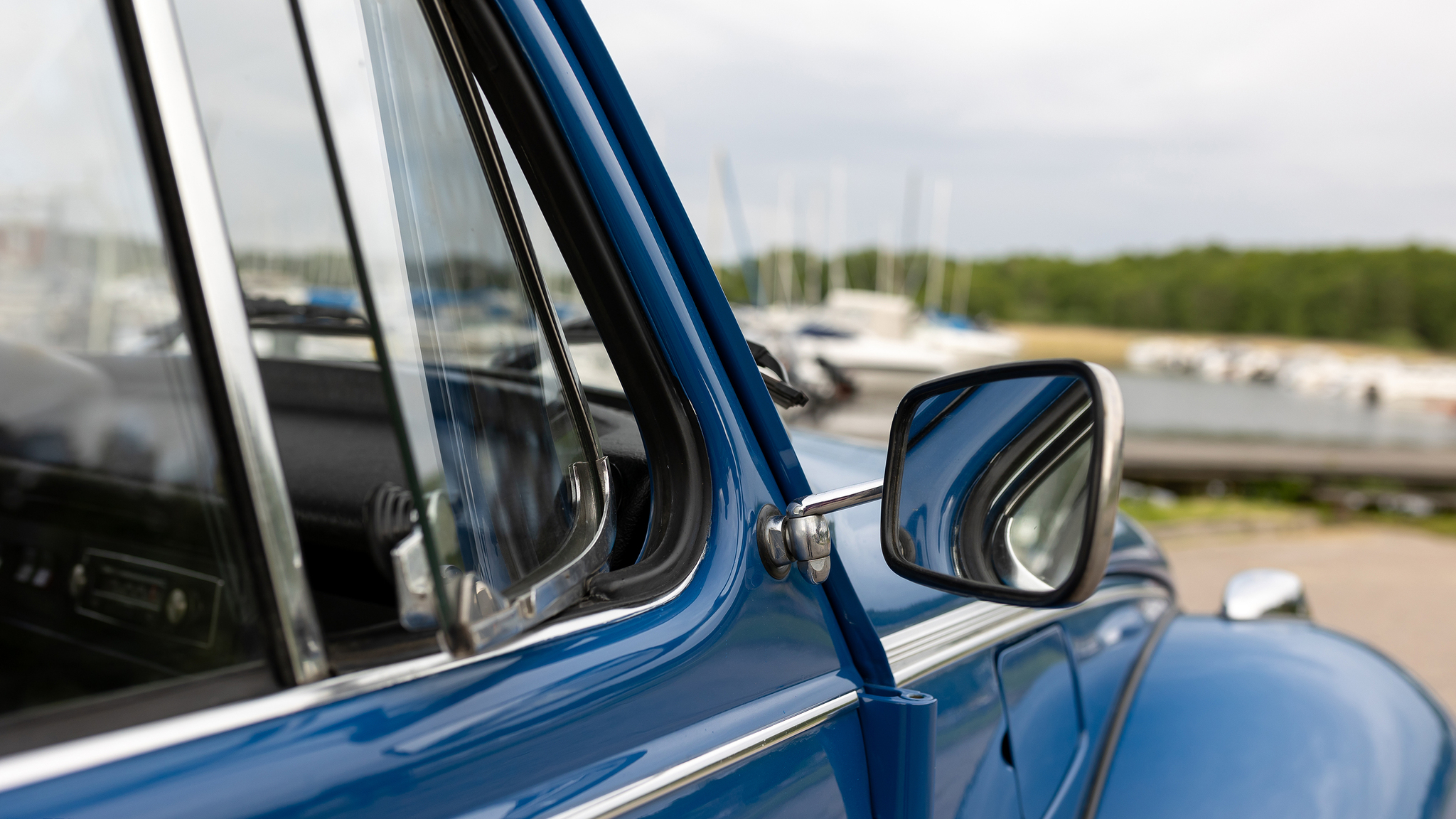 Exterior image of 1973 Volkswagen Beetle 1303S 1600 (28)