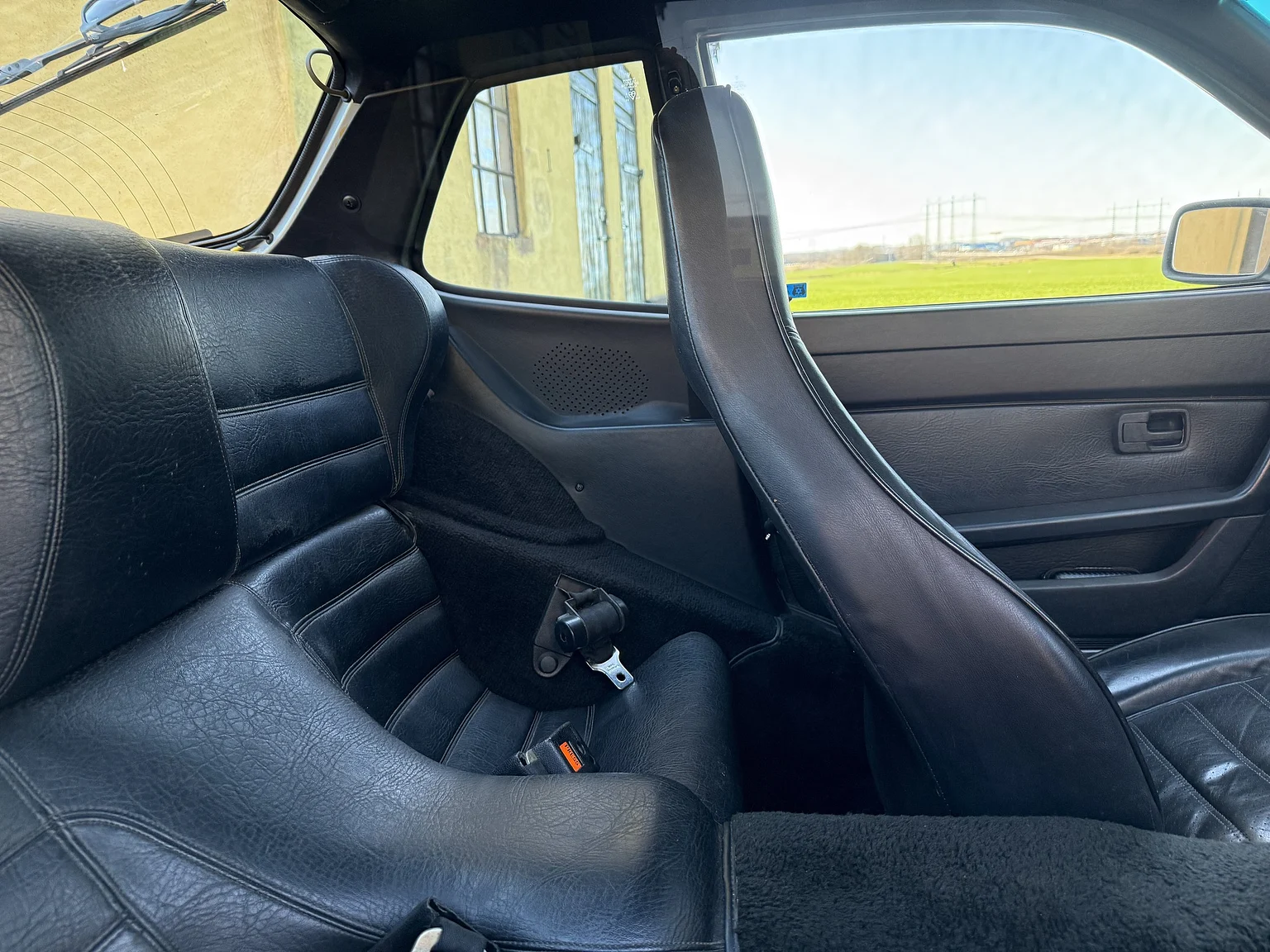 Interior image of 1979 Porsche 924  (43)