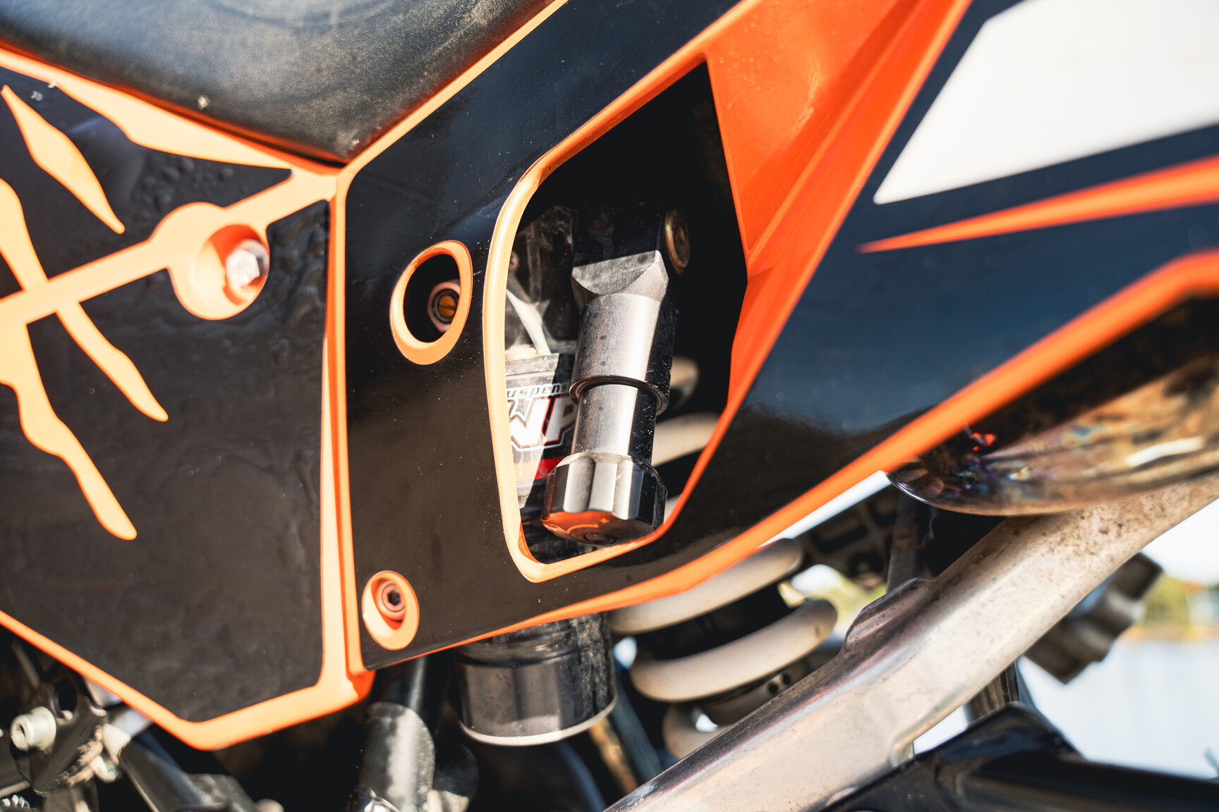 Image of 2003 KTM 950 Adventure S (14) mechanics