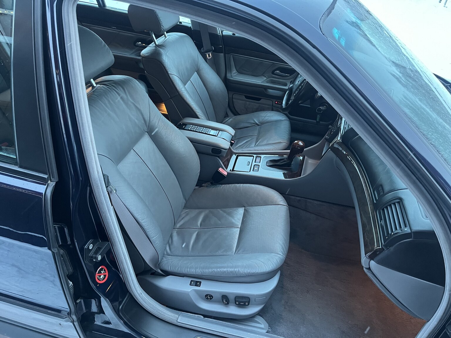 Innenraumfoto von 1996 BMW 750IA