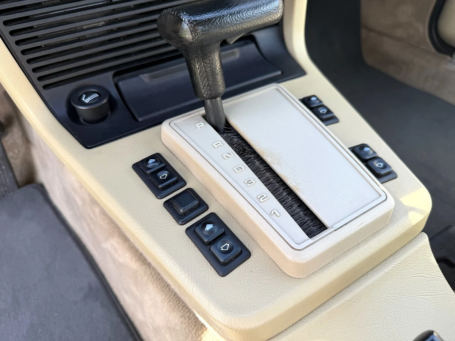 Innenraumfoto von 1985 BMW 635 CSiA (E24) (29)