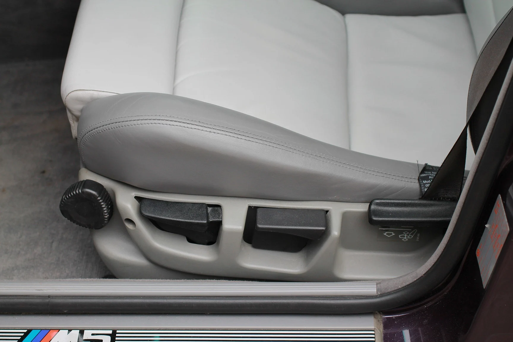 Innenraumfoto von 1993 BMW M5 Touring 3.8 Manual (37)