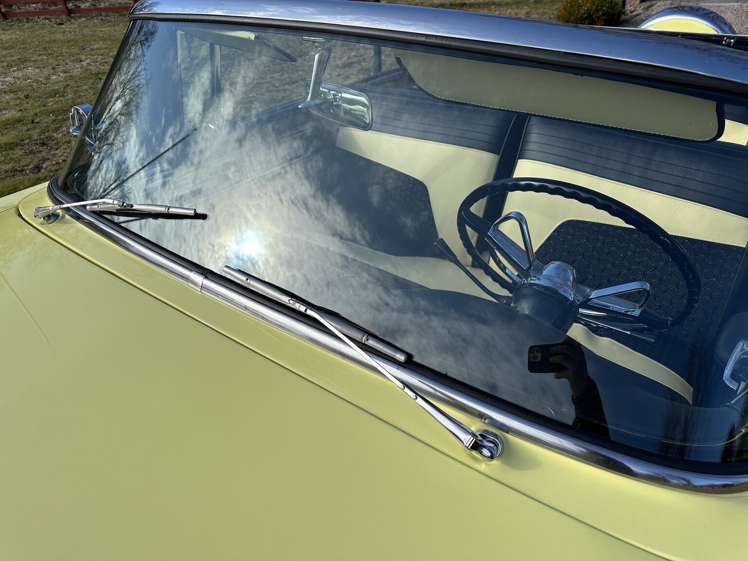 Exterior image of 1955 Mercury Montclair