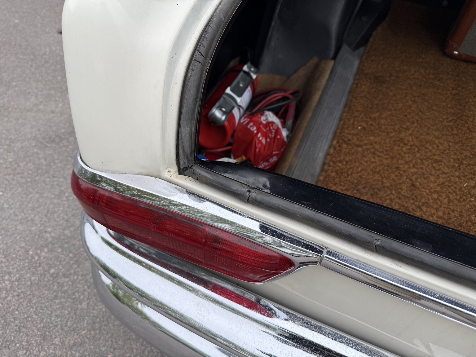 Interiörbild 1963 Mercedes-Benz 220 SE