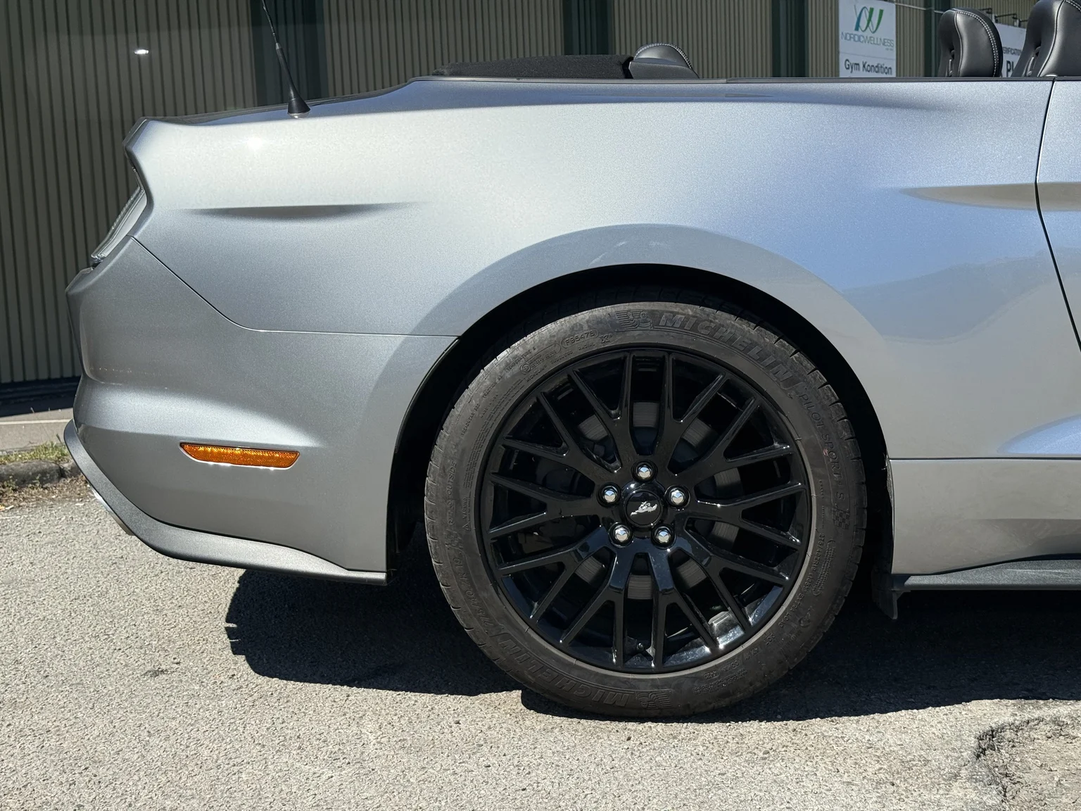 Aussenfoto 2021 Ford Mustang GT Cabriolet (23)