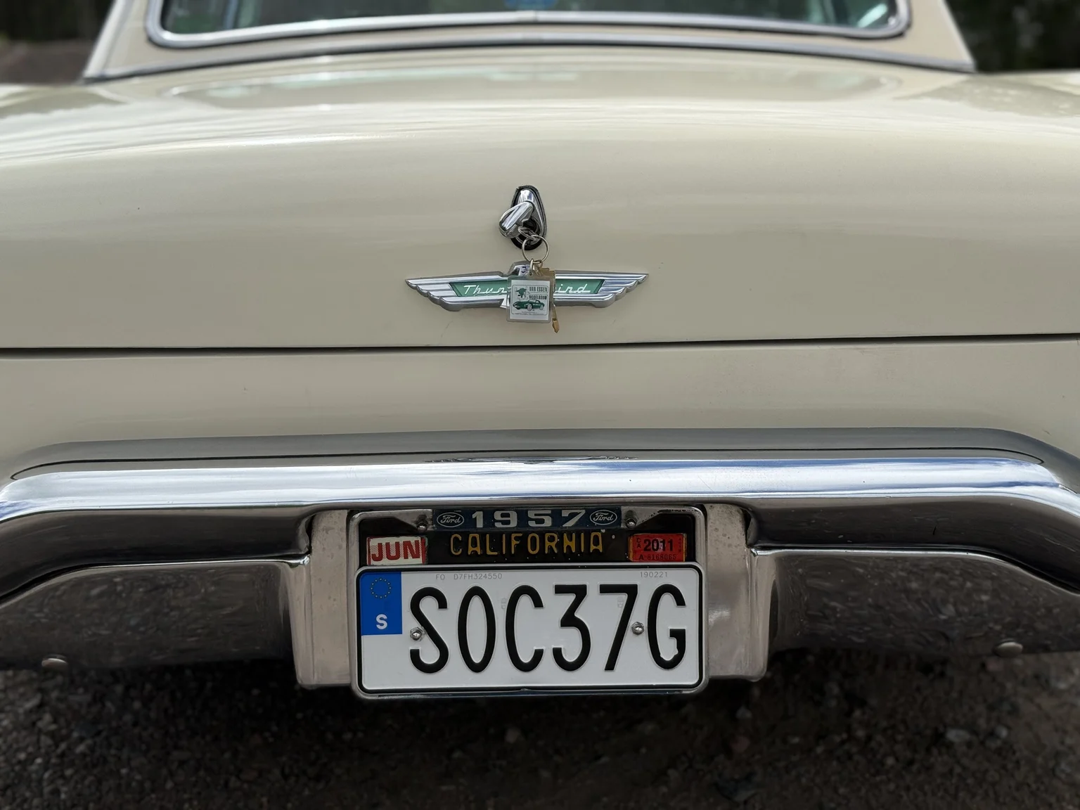 Aussenfoto 1957 Ford Thunderbird (31)