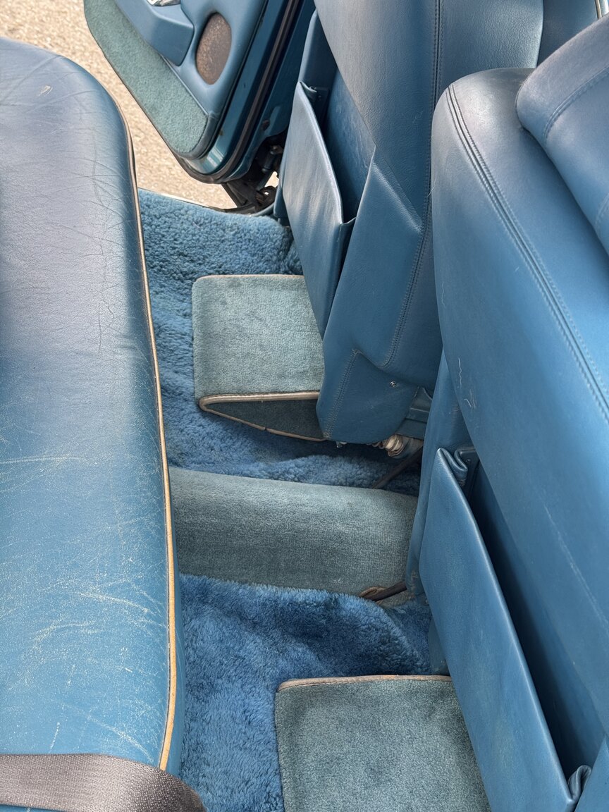 Interior image of 1976 Rolls-Royce Silver Shadow