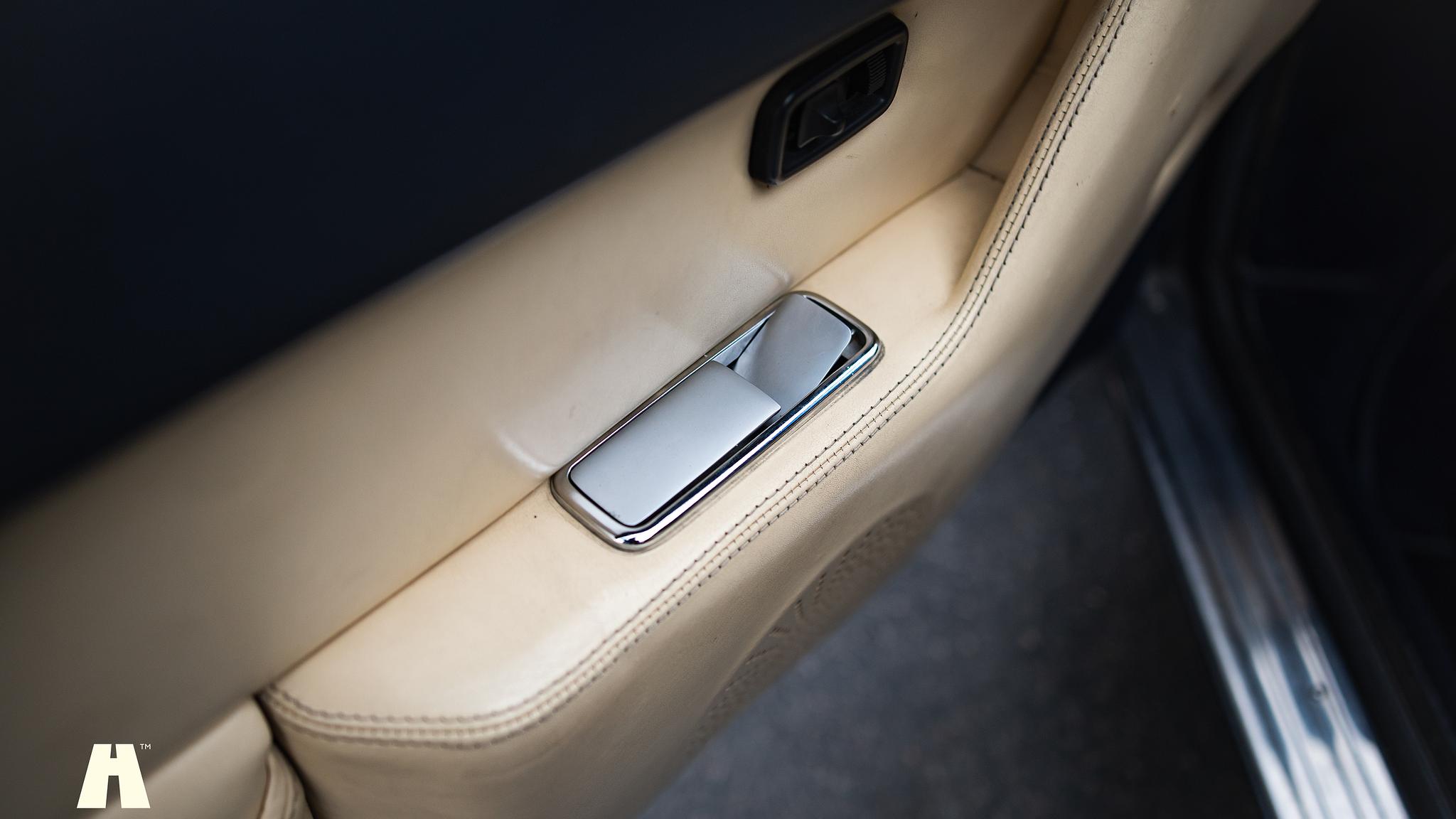 Interior image of 1985 Ferrari Mondial Quattrovalvole Design by Pininfarina (9)