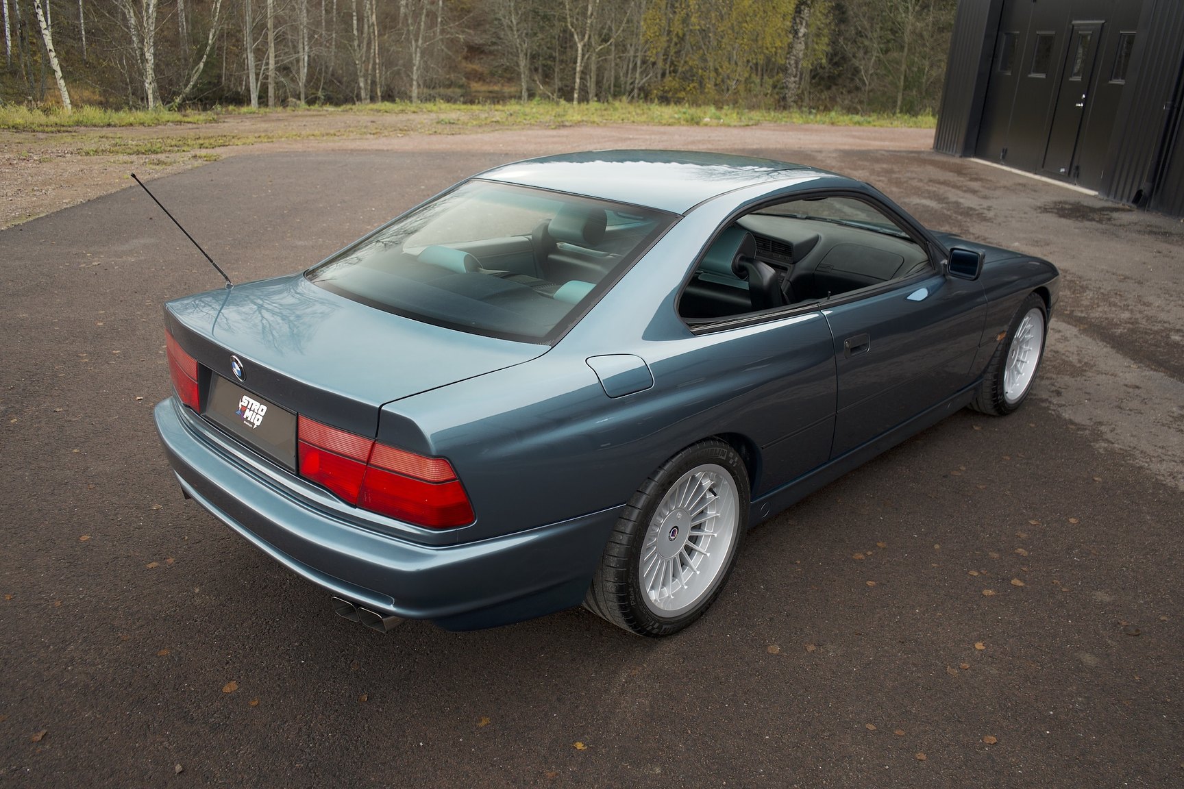 Exteriörbild på 1992 BMW 850i 6-speed manual - NO RESERVE