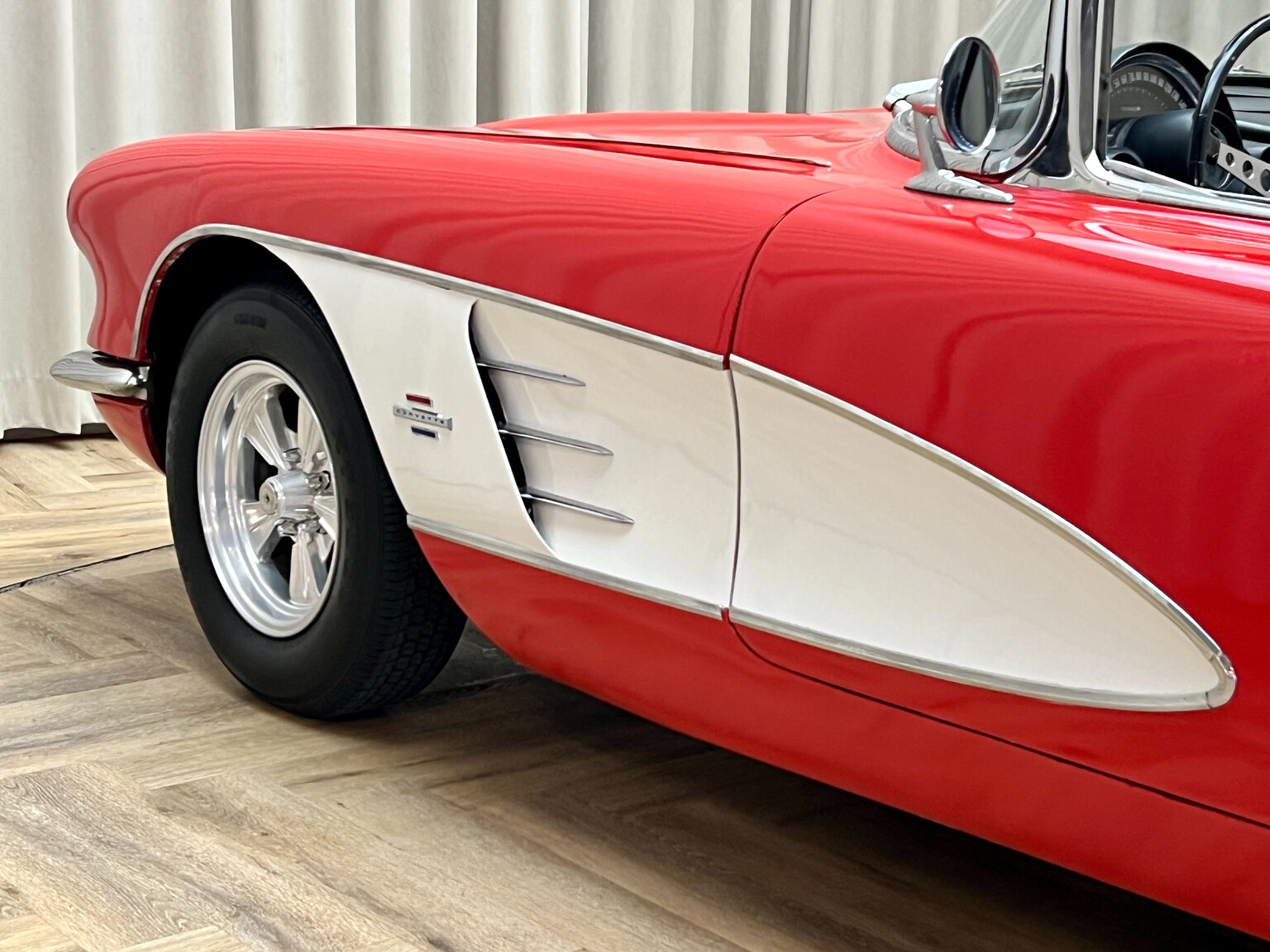 Exterior image of 1960 Chevrolet Corvette C1