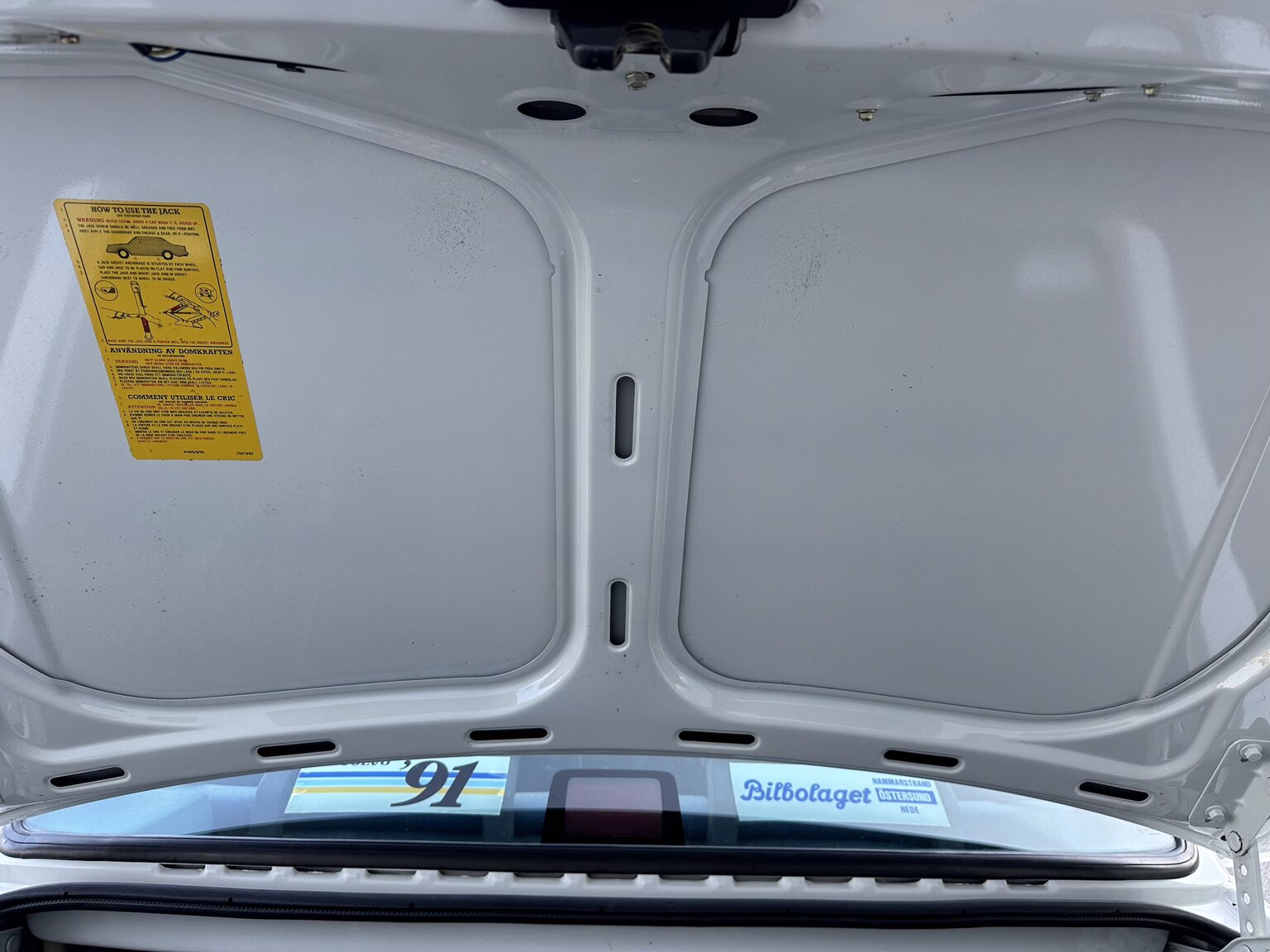 Interior image of 1991 Volvo 240 GLT