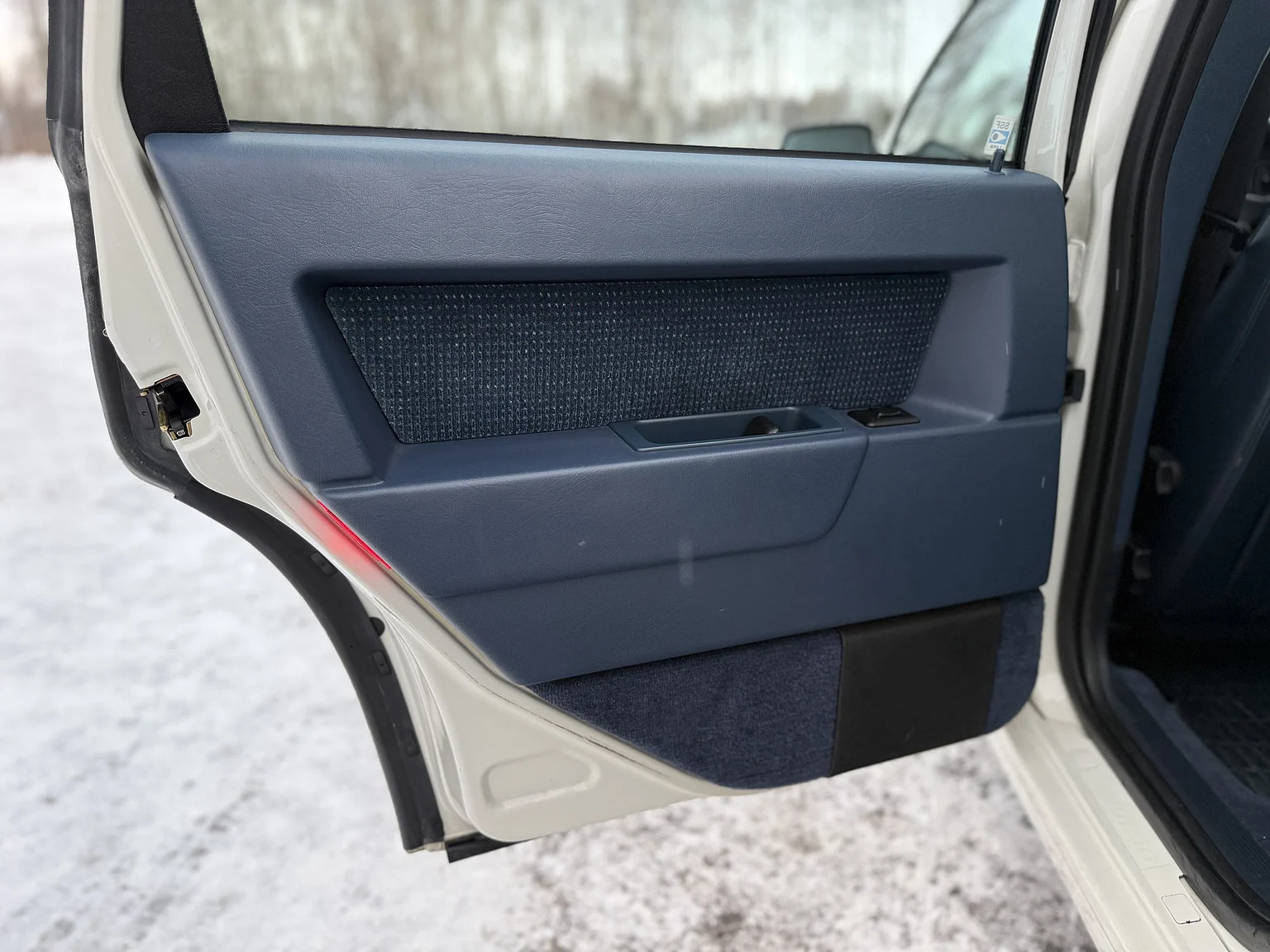 Interior image of 1994 Volvo 850 2.5 SE (23)