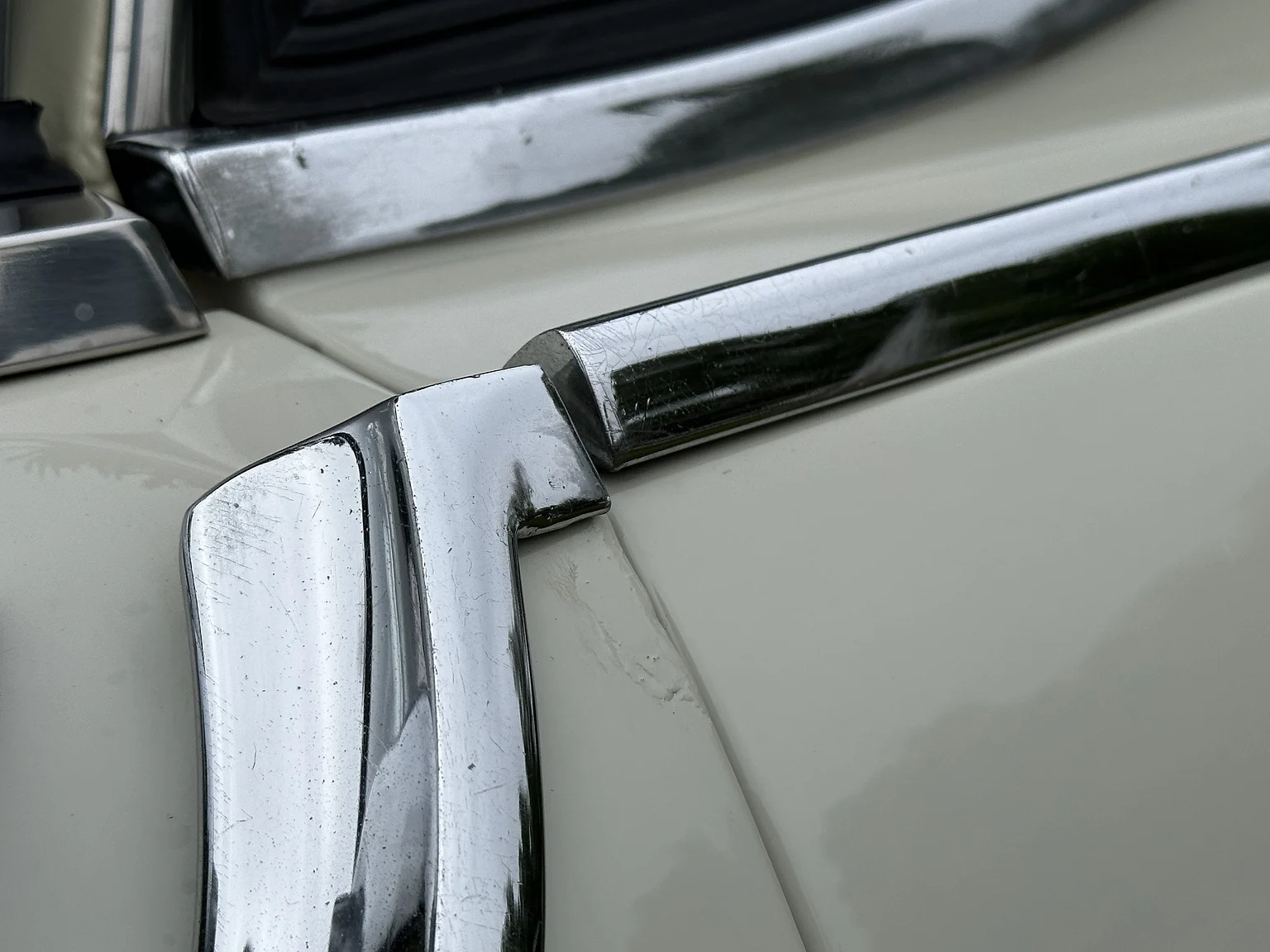 Exterior image of 1964 Volvo P1800S (68)