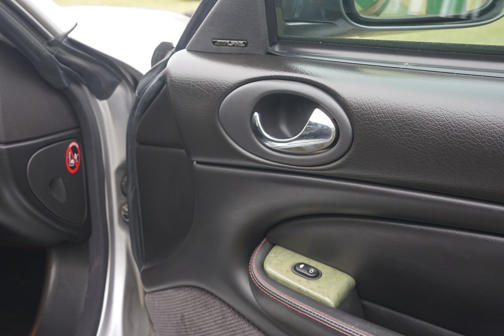 Interior image of 2001 Jaguar XKR Silverstone