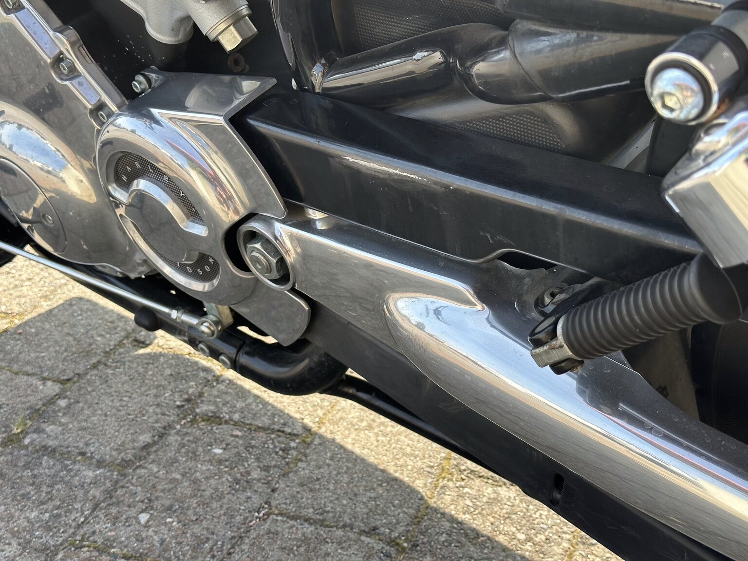 Image of 2004 Harley-Davidson V-Rod mechanics