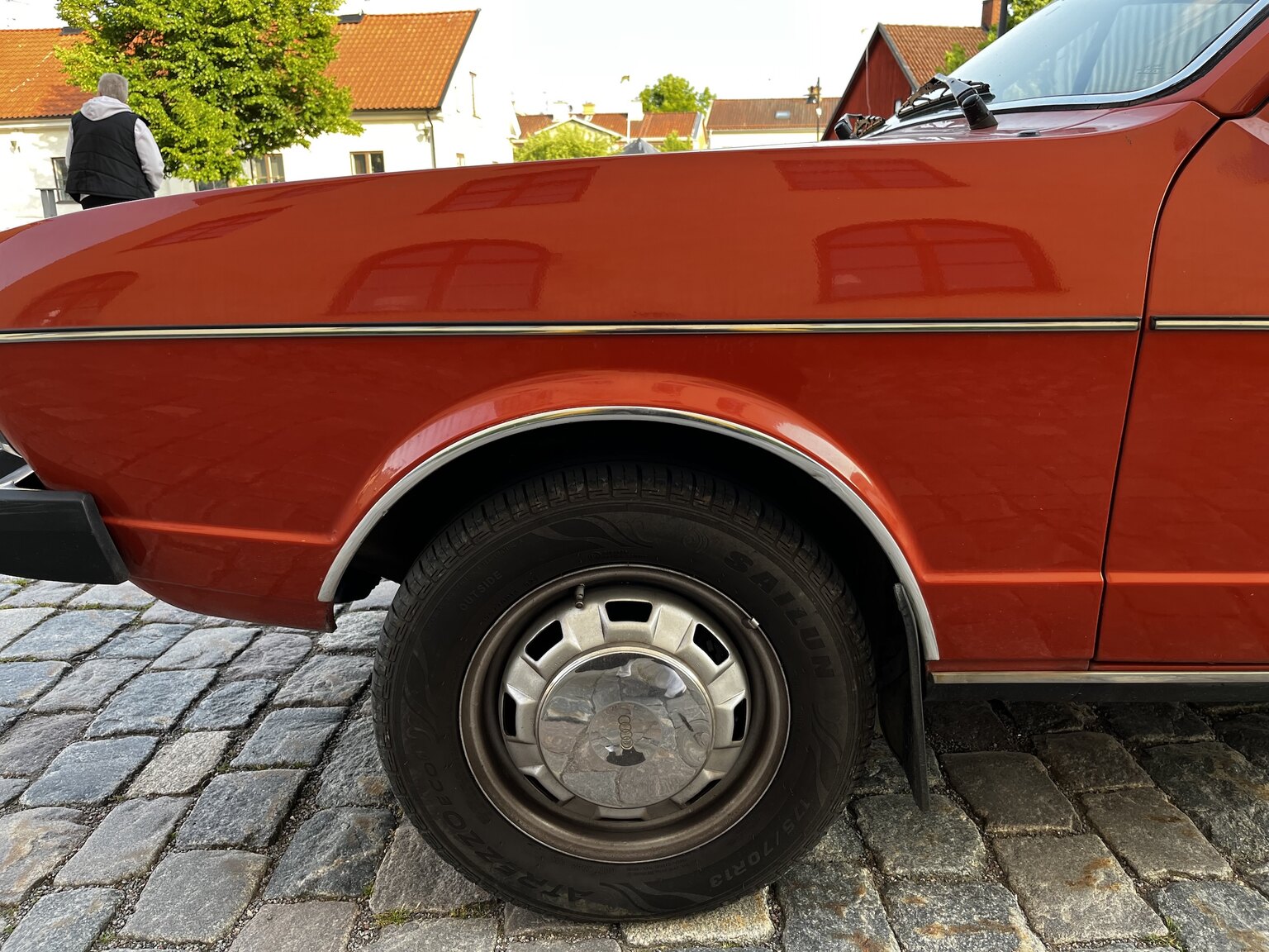 Exterior image of 1976 Audi 80 GL B1  (36)
