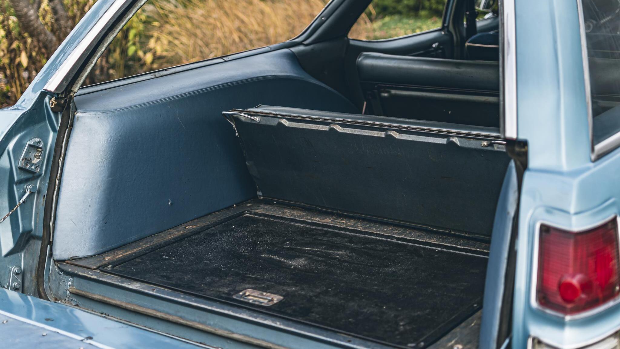 Innenraumfoto von 1968 Oldsmobile Vista Cruiser