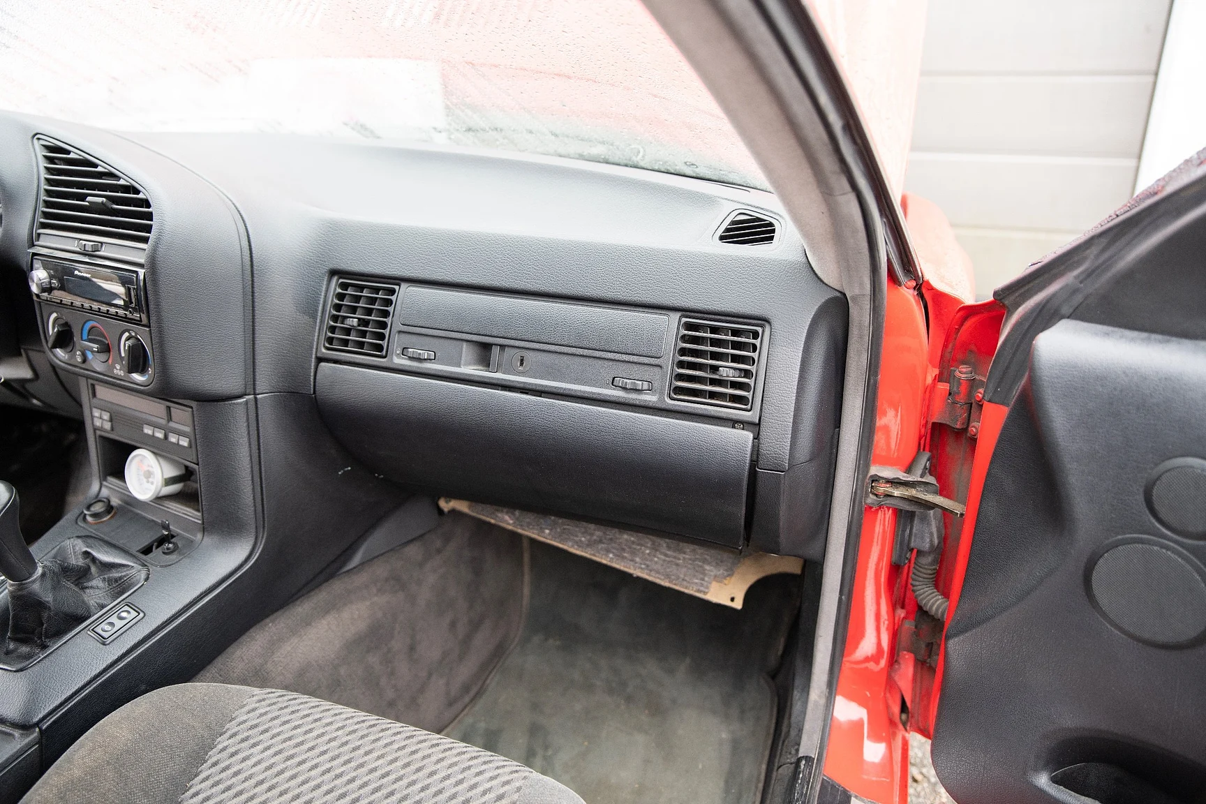 Interior image of 1992 BMW 325i Turbo (13)