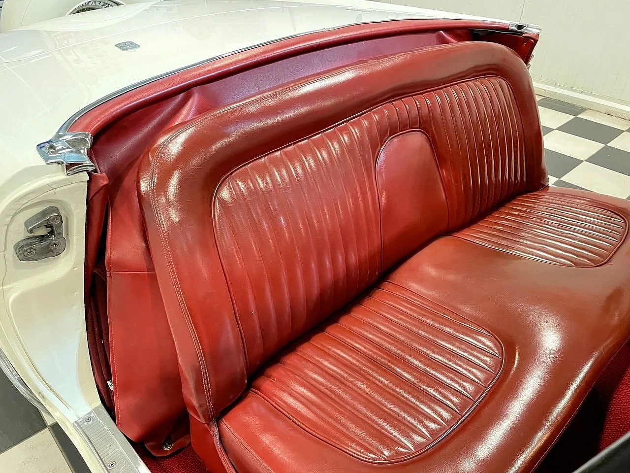 Bild von 1956 Ford Thunderbird (30)