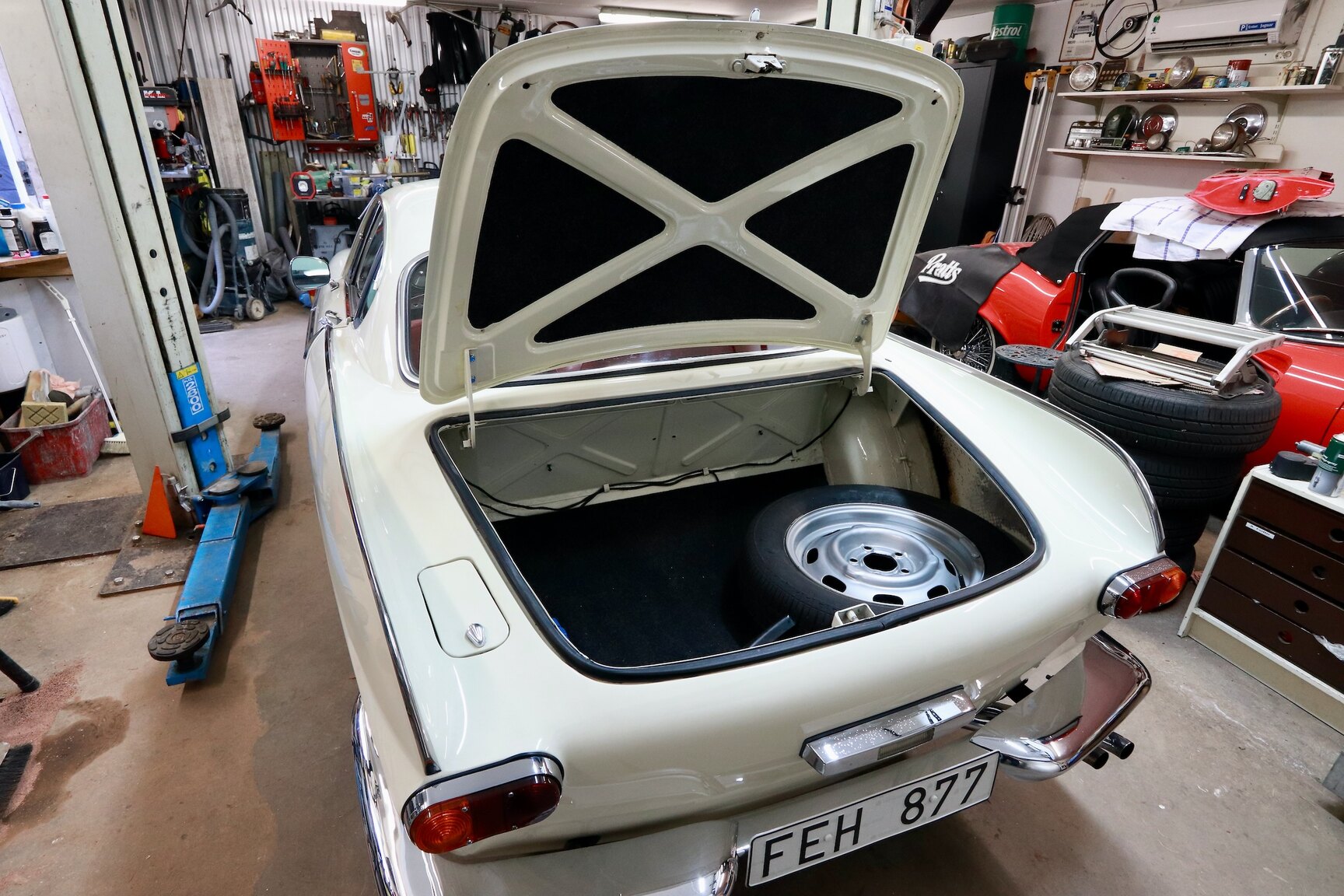 Interiörbild 1964 Volvo P 1800S (31)