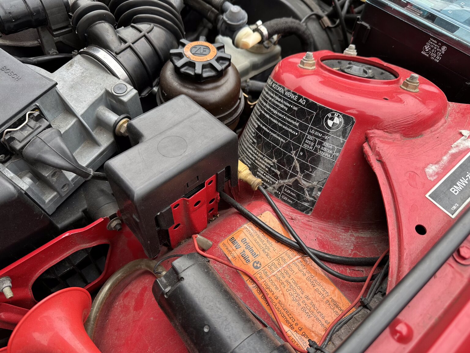 Image of 1987 BMW 325i Convertible mechanics (6)