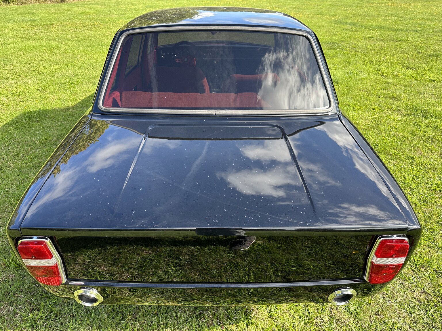 Aussenfoto 1969 Volvo 144 custom