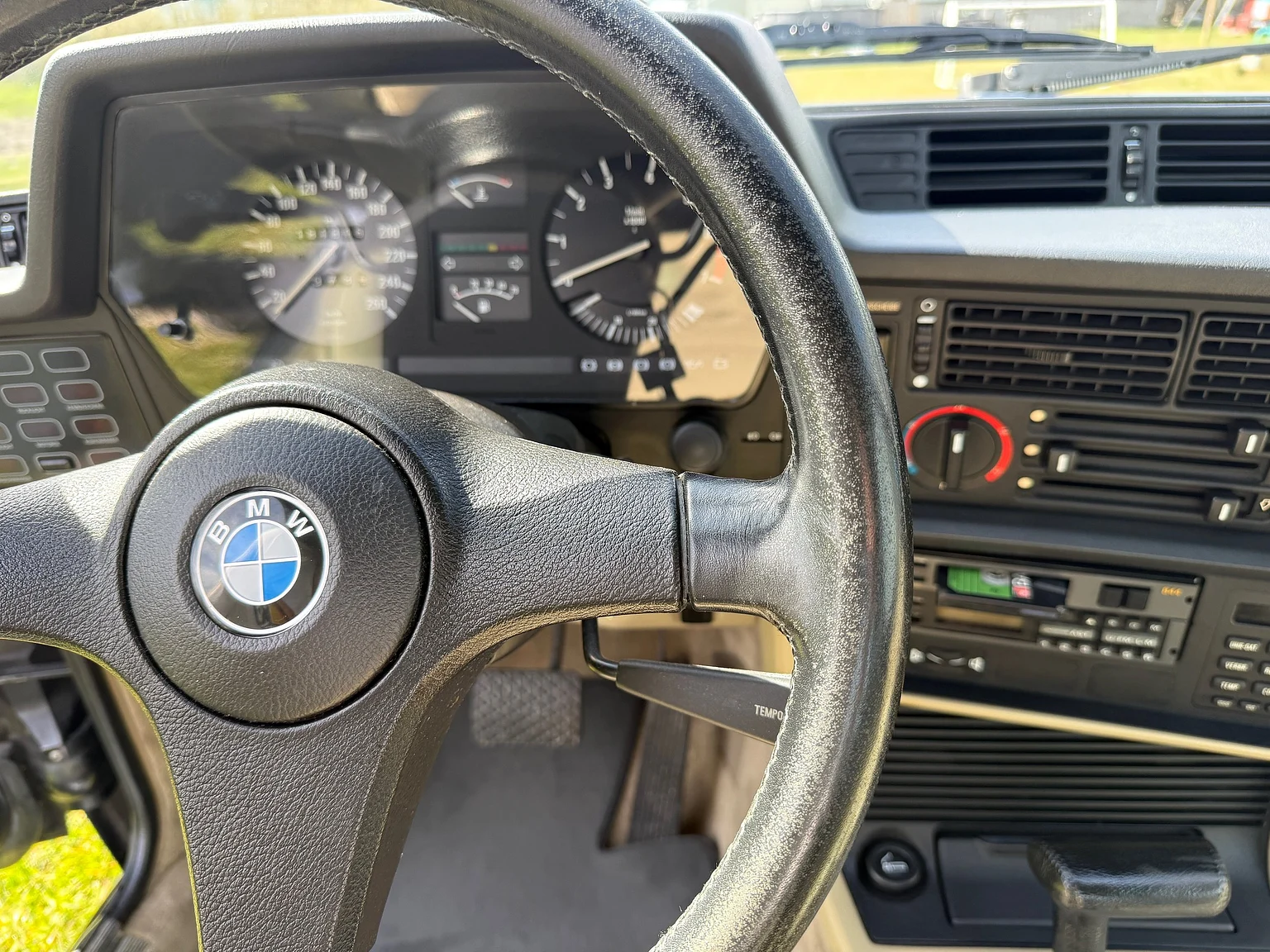 Innenraumfoto von 1985 BMW 635 CSiA (E24) (13)