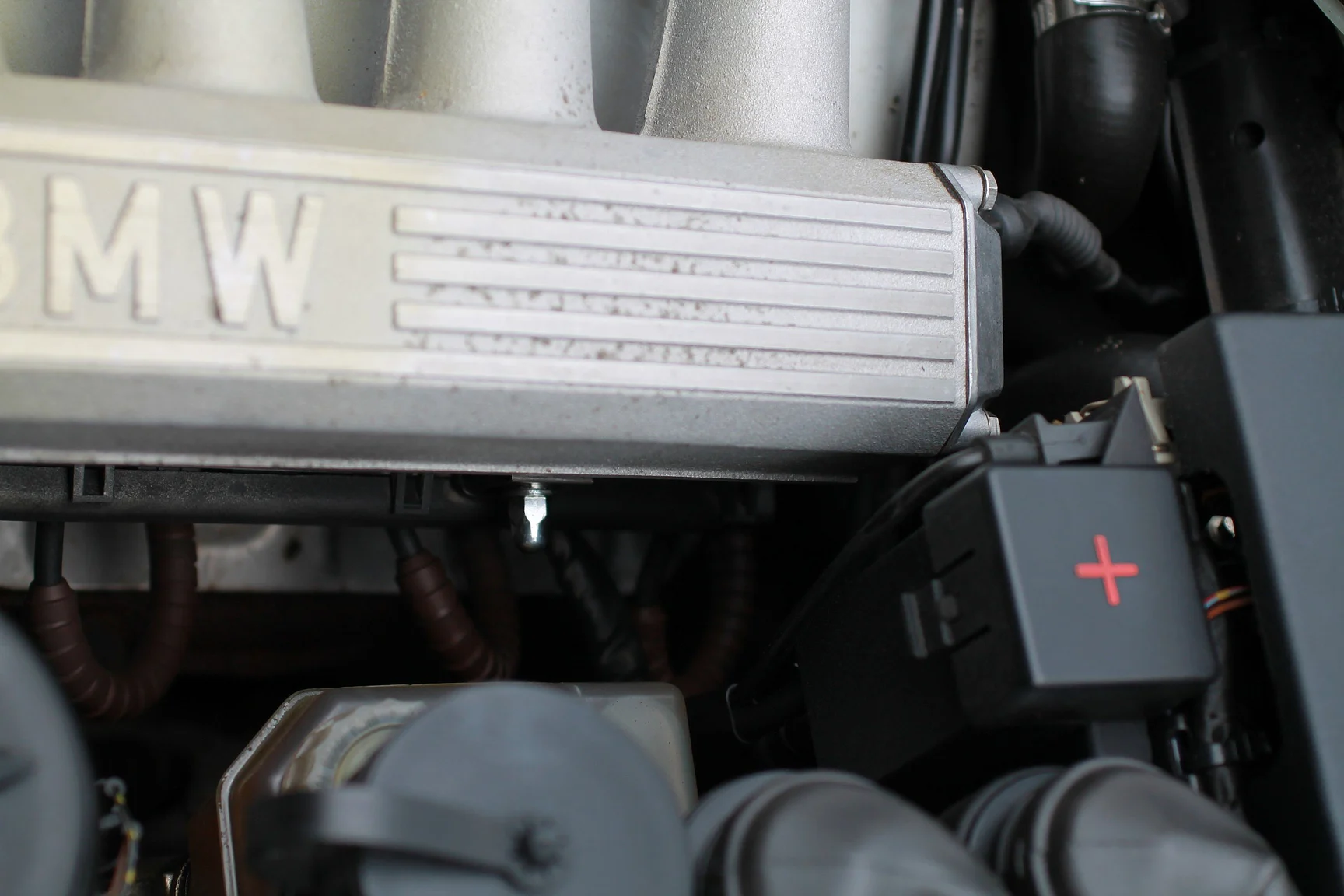 Image of 1989 BMW 750iA (7) mechanics