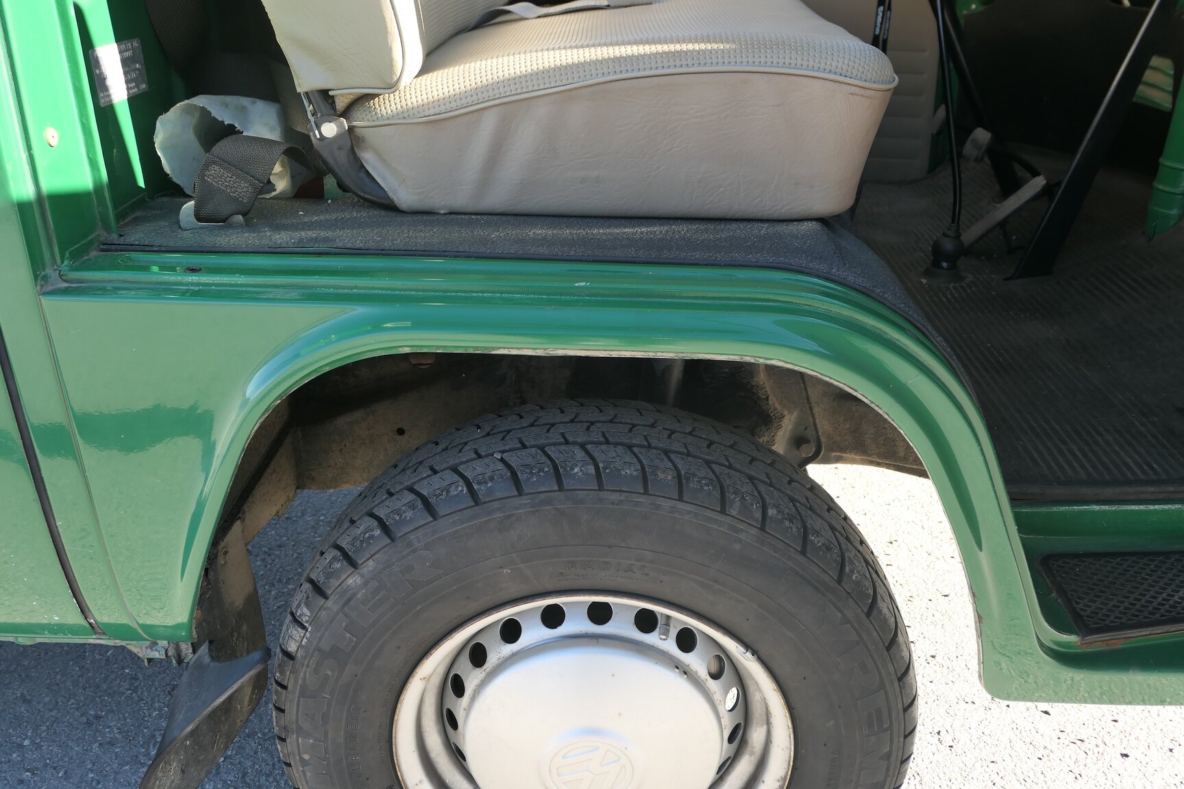 Interiörbild 1975 Volkswagen Transporter 1600 Minibuss