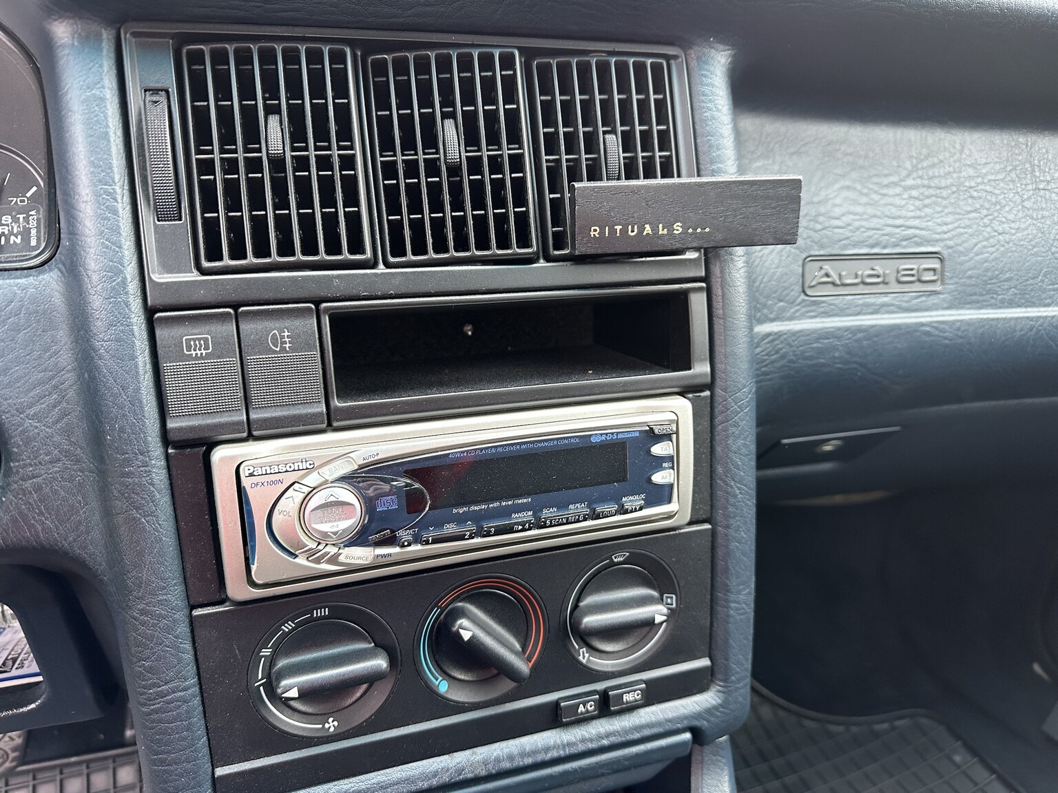 Innenraumfoto von 1988 Audi 80 (10)