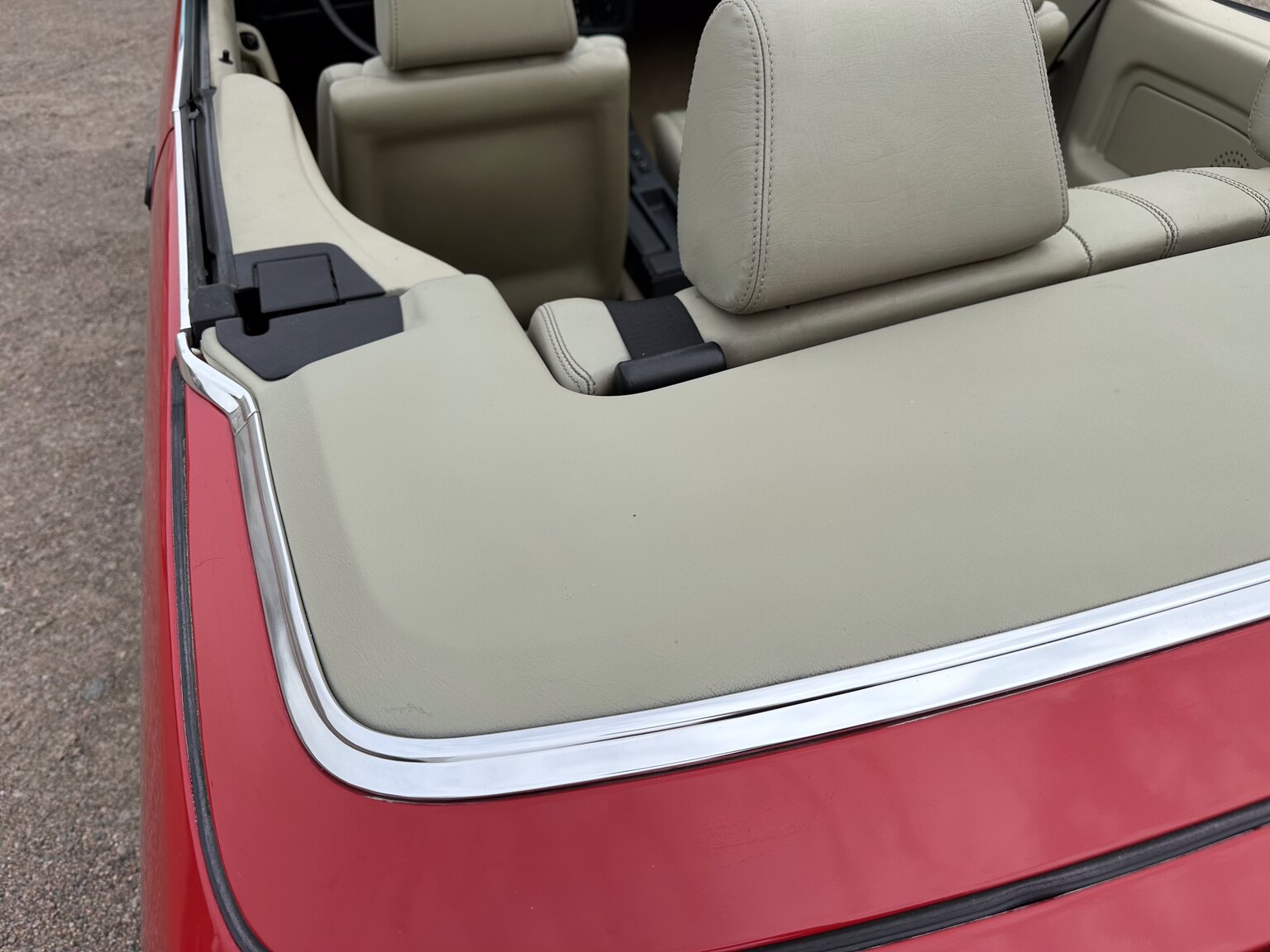 Innenraumfoto von 1987 BMW 325i Convertible (4)