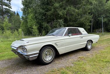 Exterior image of 1965 Ford Thunderbird Hardtop 6.4