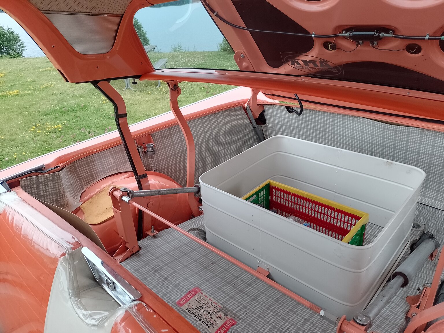 Interiörbild 1957 Ford Fairlane 500 Skyliner Retract