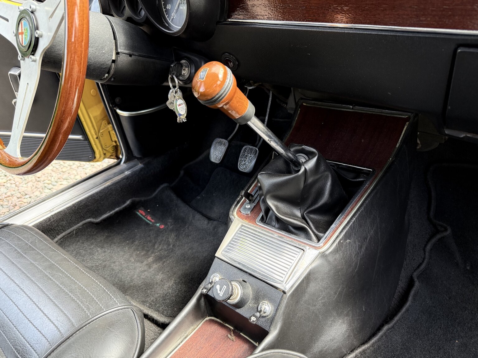 Interior image of 1974 Alfa Romeo GT 1600 Junior
