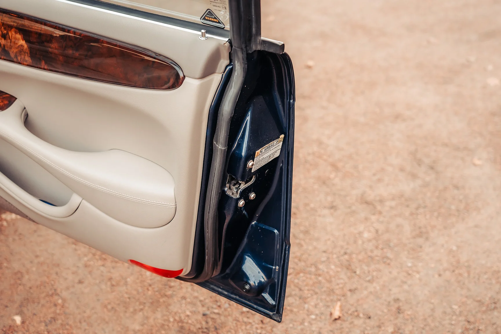 Interior image of 2001 Jaguar  Xj 4,0 Sovereign (39)