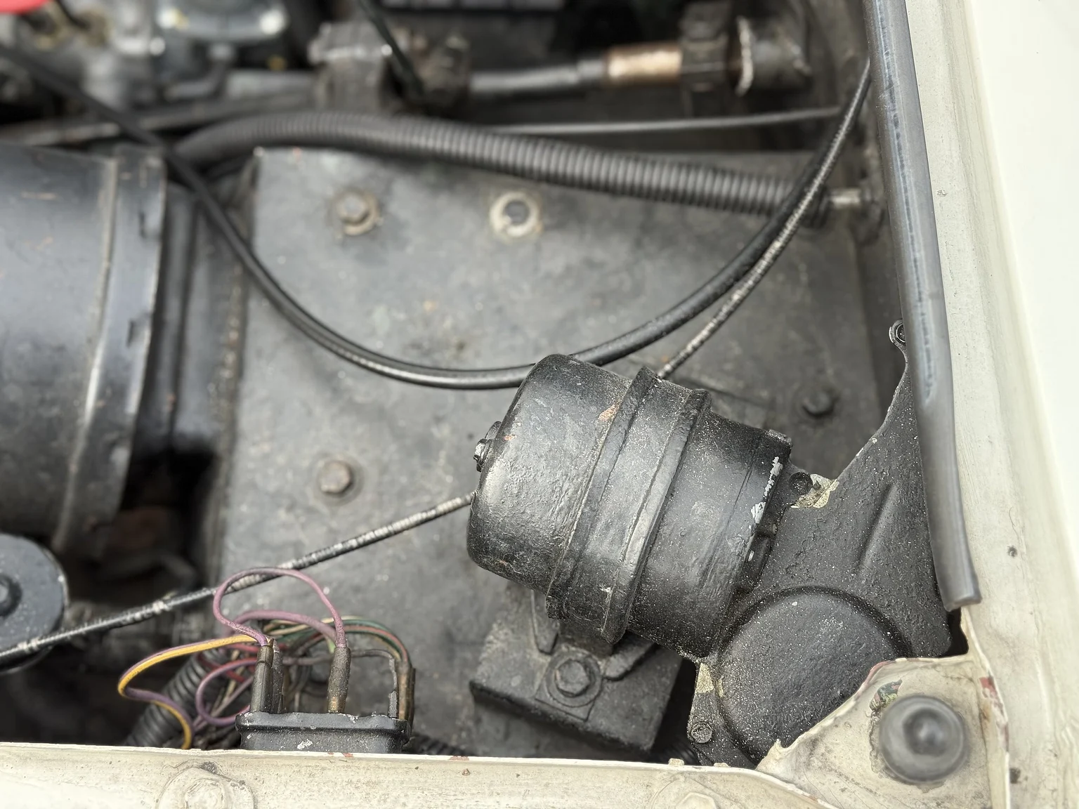 Image of 1970 Triumph TR6 mechanics (5)