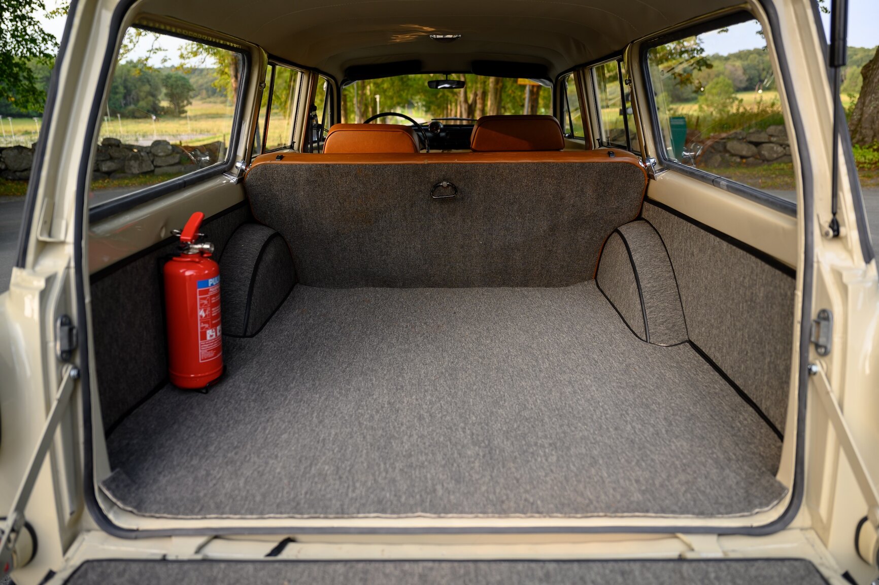 Interior image of 1968 Amazon Herrgårdsvagn