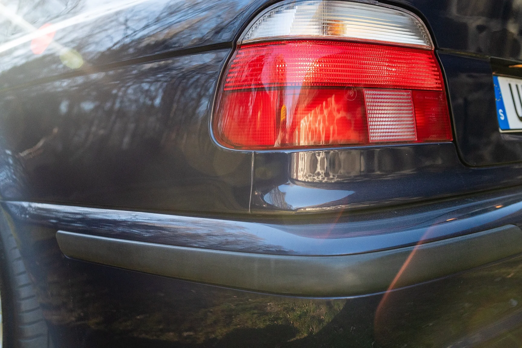 Exteriörbild på 1996 BMW 540iA (15)