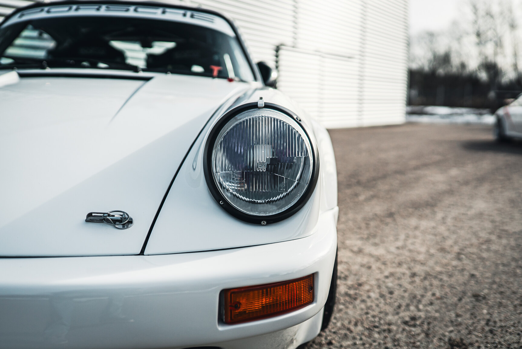 Exteriörbild på 1977 Porsche 911 RSR Rallycar