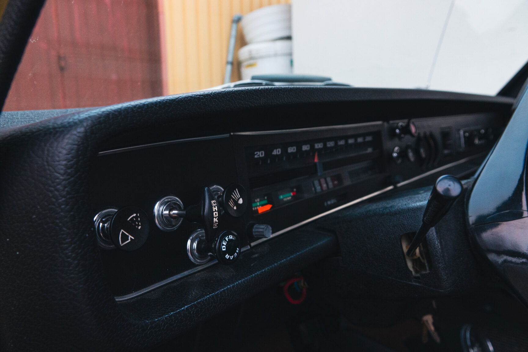 Interiörbild 1971 Volvo 144 2.0 Automat
