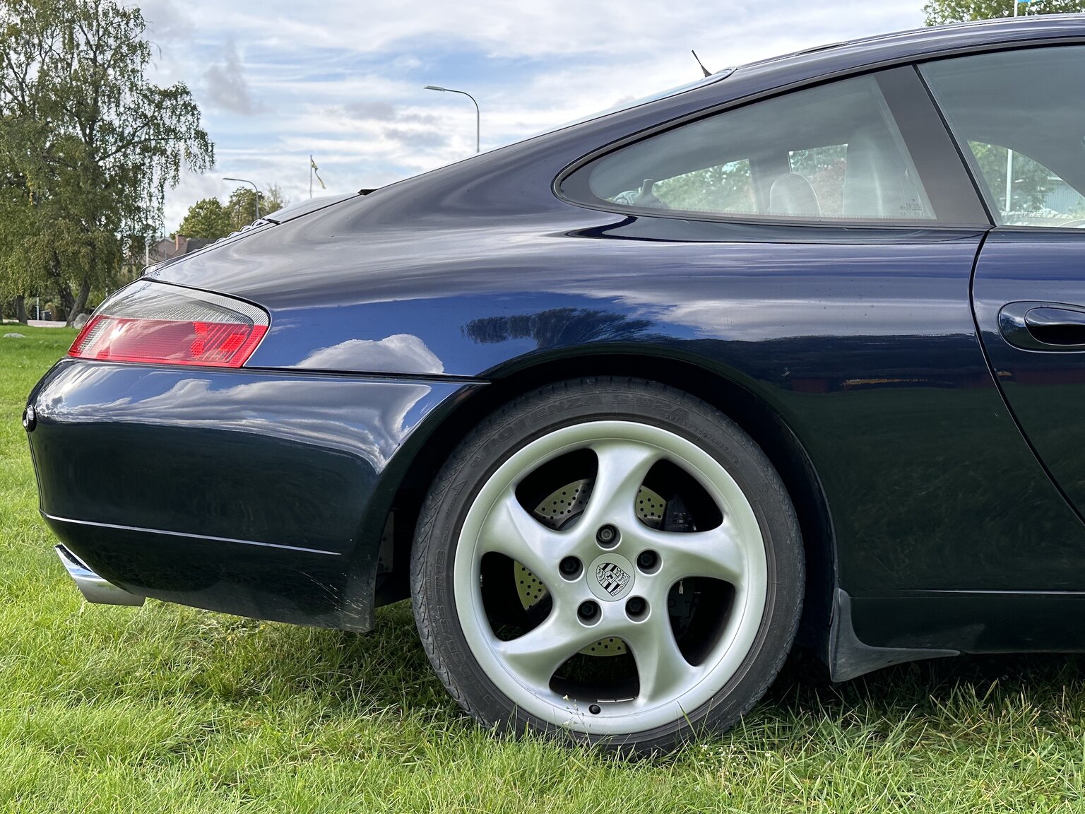 Exteriörbild på 1999 Porsche 911 Carrera