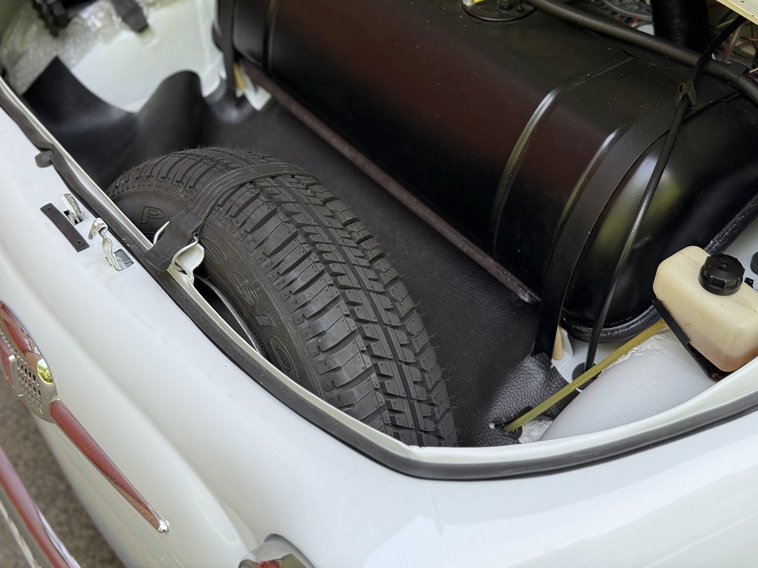 Image of 1965 Fiat 500F mechanics