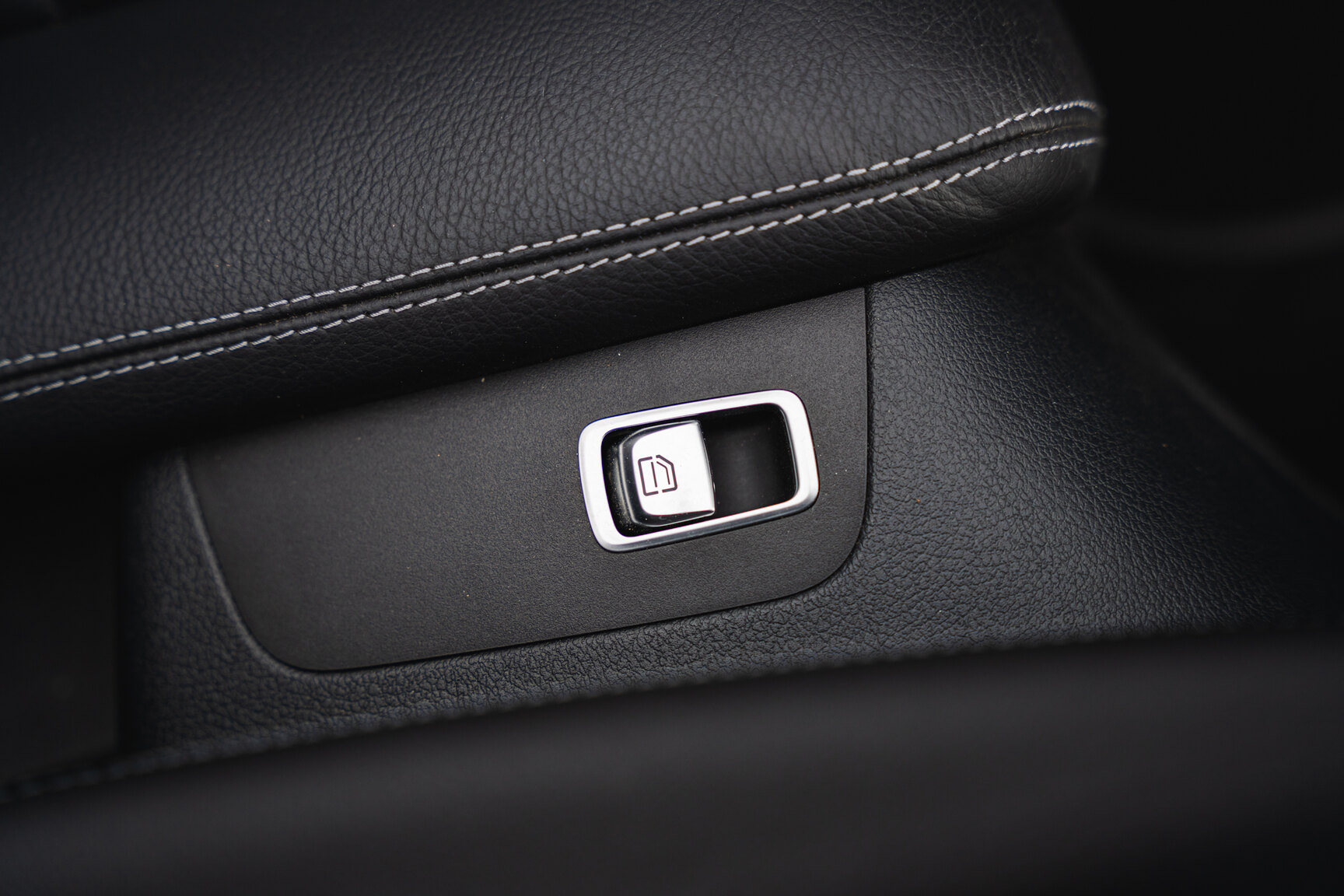 Interiörbild 2019 Mercedes-Benz E300 Cabriolet