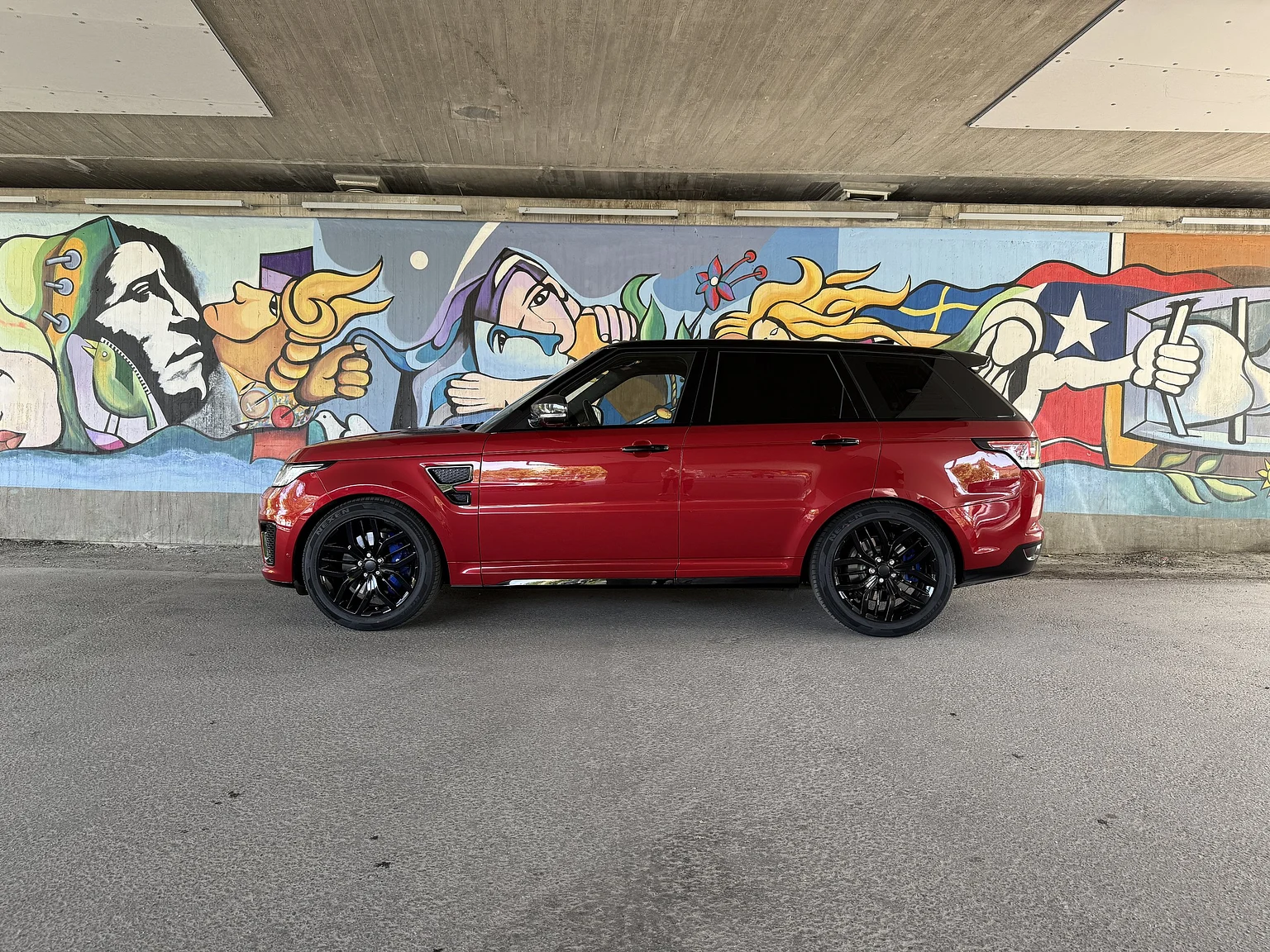 Aussenfoto 2017 Range Rover Sport SVR (13)