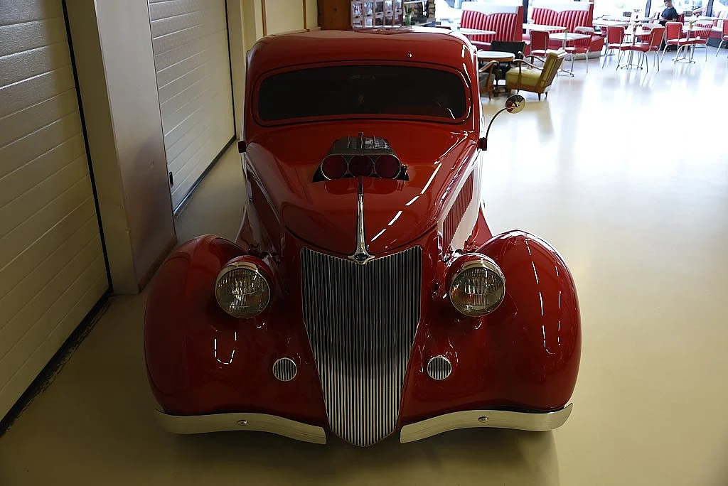 Bild von 1936 Ford Model 68 (43)