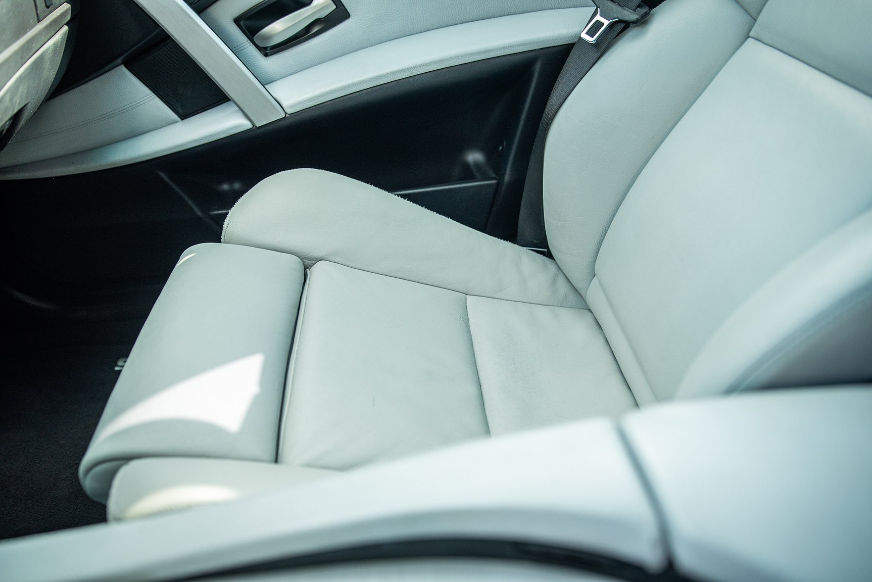 Interior image of 2006 BMW E60 M5