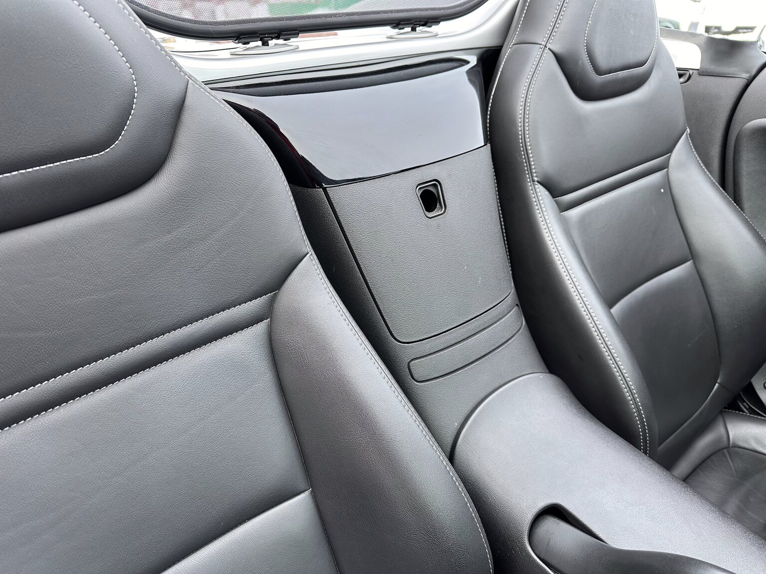 Innenraumfoto von 2007 Opel Roadster GT