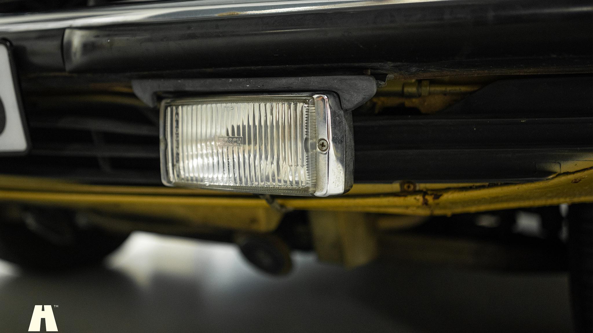 Exteriörbild på 1975 Mercedes SL 350