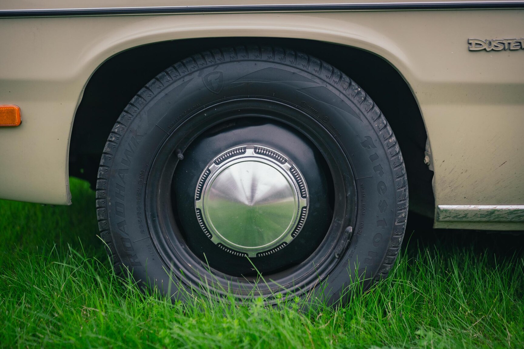 Exteriörbild på 1972 Plymouth Duster 360