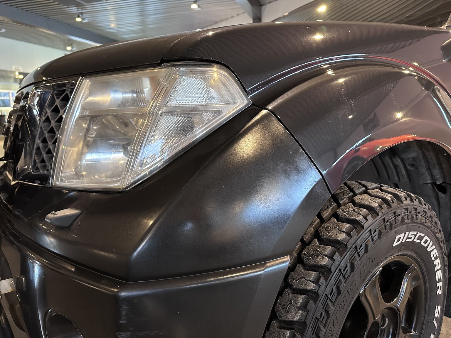 Exteriörbild på 2006 Nissan Navara A-traktor (16)